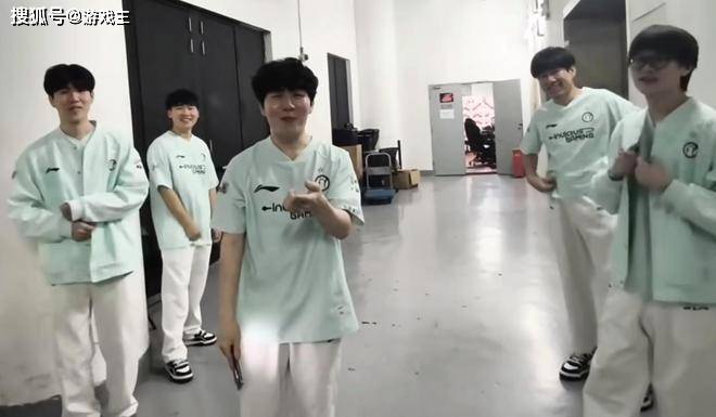 看来应该是, 赛结束之后