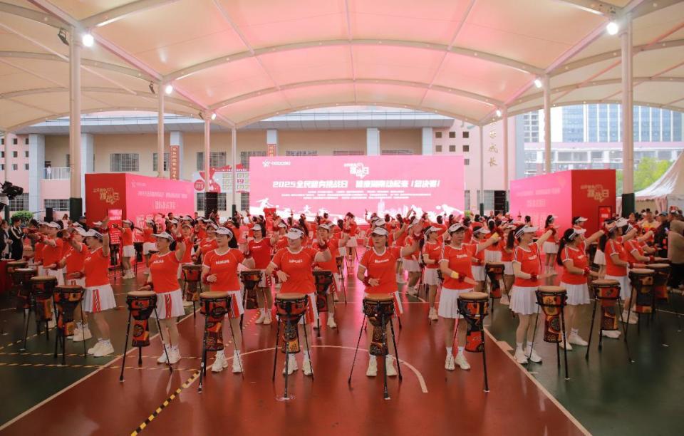 汗水, 总冠王, 的号召 汗水, 总冠王, 的号召